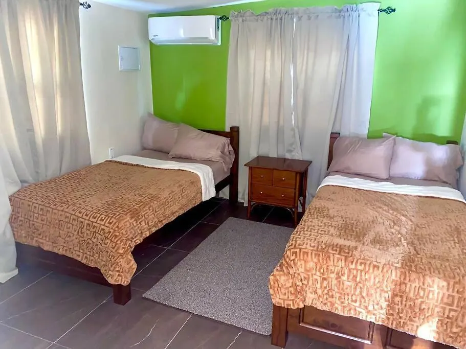 Apartment Centrally Located, Private, 1 Bedroom Apartment. Willemstad